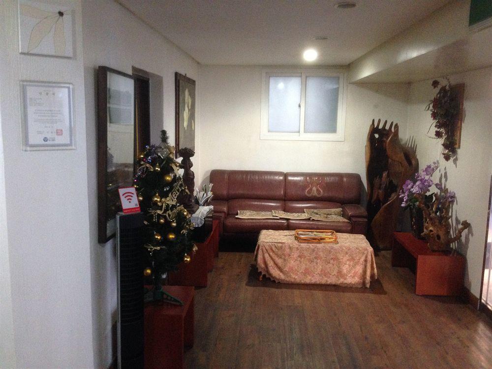 New Grand Hotel Daegu Buitenkant foto