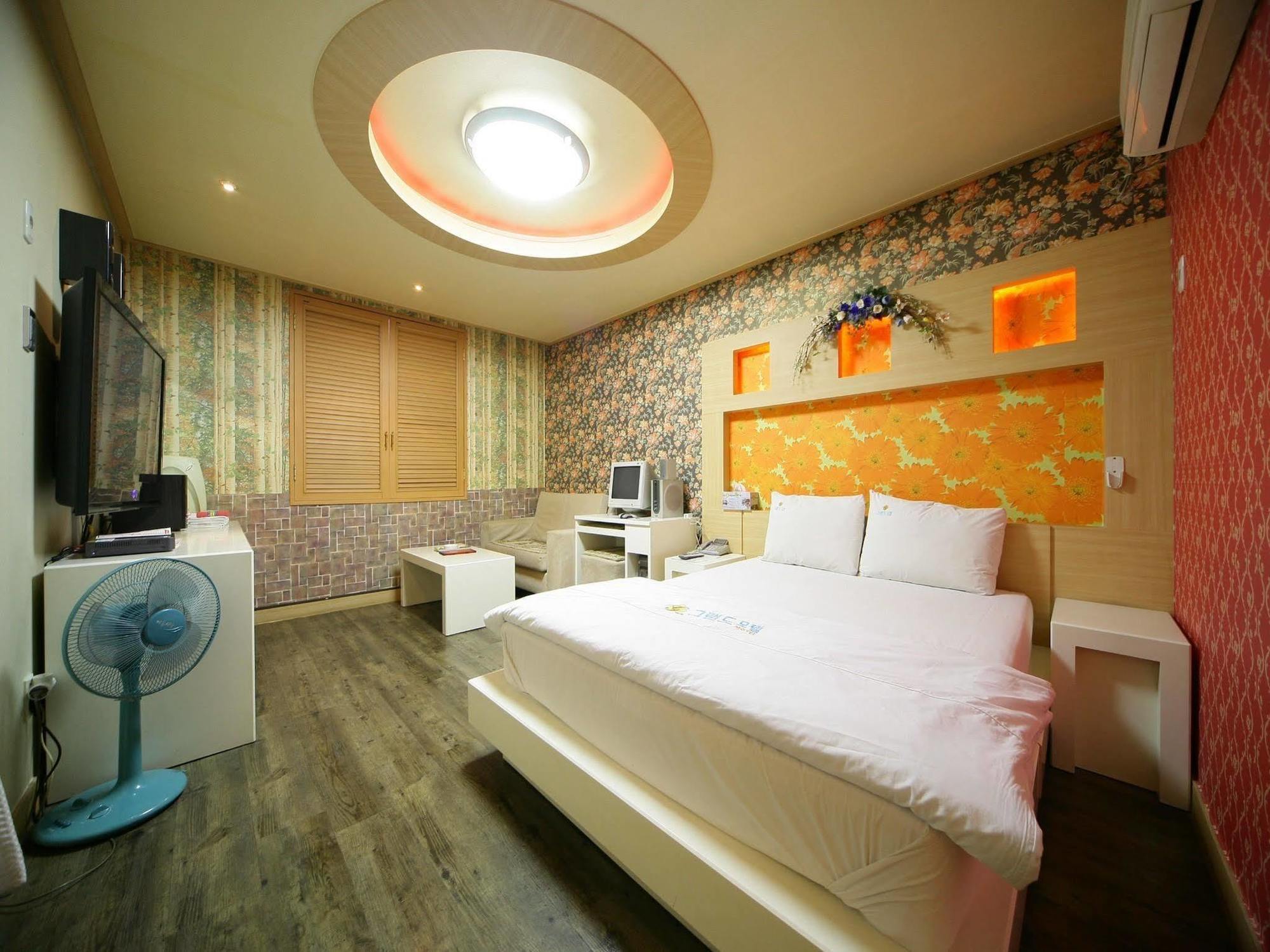 New Grand Hotel Daegu Buitenkant foto