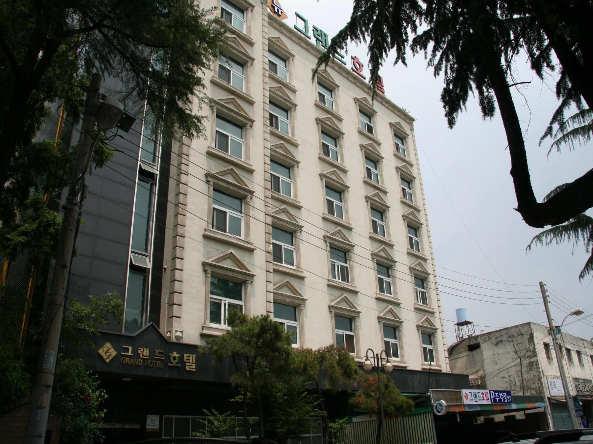 New Grand Hotel Daegu Buitenkant foto